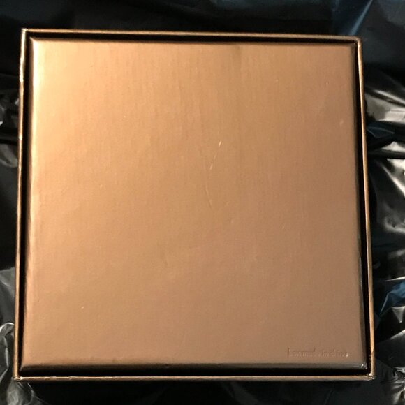 Gucci Gift Box with Gucci Logo Storage / Jewelry Pouch - 4.5 x 4.5 inch - Picture 3 of 15